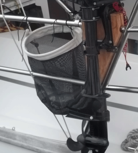 Recyclable Garbage Bucket - Side boat attach for cans, bottles & more